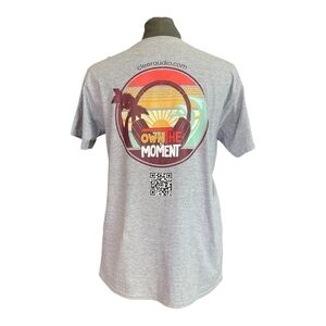New Men’s Tee Grey Cotton Short Sleeve T-Shirt OWN THE MOMENT Cleer Logo Tee Top